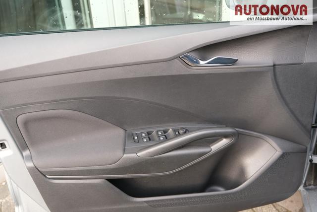 Skoda Fabia Selection 1.0 TSI DSG LED Kamera App-Navi PDC Winterpaket 