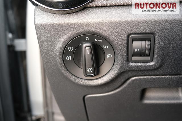 Skoda Fabia Selection 1.0 TSI LED Kamera App-Navi PDC Winterpaket 