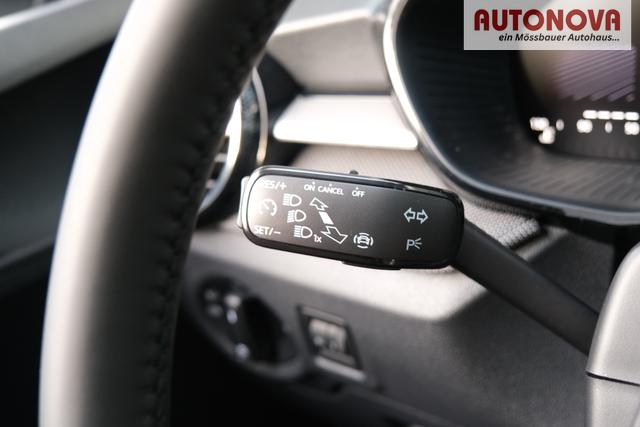 Skoda Fabia Selection 1.0 TSI DSG LED Kamera App-Navi PDC Winterpaket 
