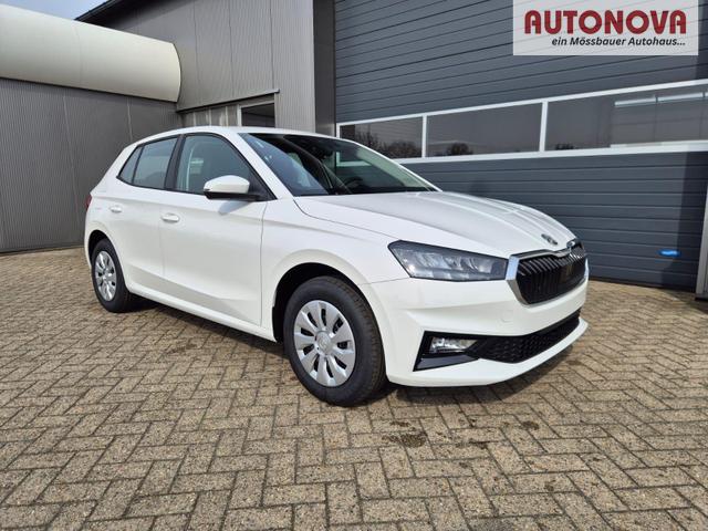 Skoda Fabia 1.0 TSI 95PS Selection 5-t&uuml;rig R&uuml;ckf.Kamera Parksensoren Sitzheizung Multifunktionslenkrad Klima Skoda-Radio Bluetooth Touchscreen Tempomat Nebelsch. Apple CarPlay + Android Auto 