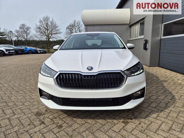 Skoda Fabia 1.0 TSI 95PS Selection 5-t&uuml;rig R&uuml;ckf.Kamera Parksensoren Sitzheizung Multifunktionslenkrad Klima Skoda-Radio Bluetooth Touchscreen Tempomat Nebelsch. Apple CarPlay + Android Auto 