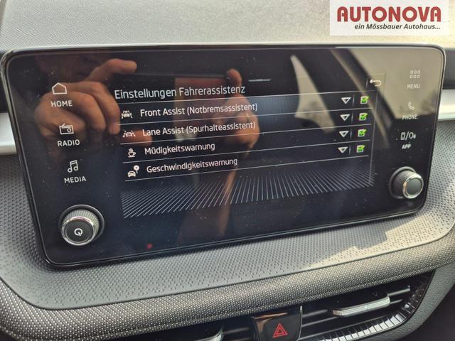 Skoda Fabia 1.0 TSI 95PS Selection 5-t&uuml;rig R&uuml;ckf.Kamera Parksensoren Sitzheizung Multifunktionslenkrad Klima Skoda-Radio Bluetooth Touchscreen Tempomat Nebelsch. Apple CarPlay + Android Auto 