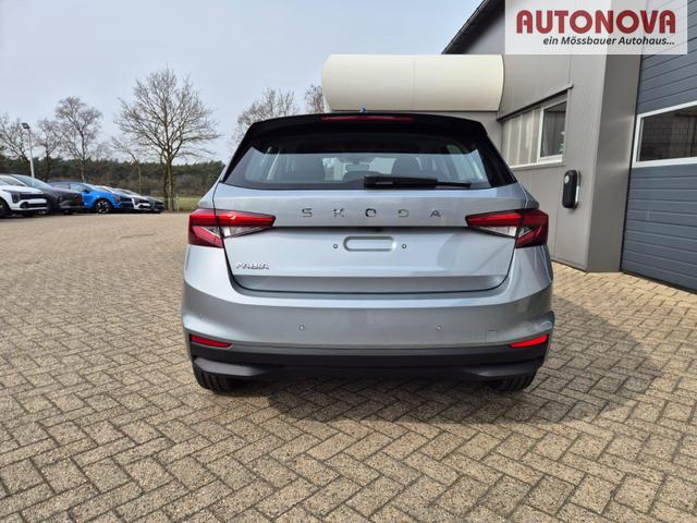 Skoda Fabia 1.0 TSI 95PS Selection 5-t&uuml;rig R&uuml;ckf.Kamera Parksensoren Sitzheizung Multifunktionslenkrad Klima Skoda-Radio Bluetooth Touchscreen Tempomat Nebelsch. Apple CarPlay + Android Auto 