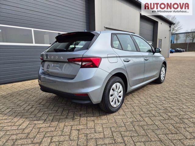 Skoda Fabia 1.0 TSI 95PS Selection 5-t&uuml;rig R&uuml;ckf.Kamera Parksensoren Sitzheizung Multifunktionslenkrad Klima Skoda-Radio Bluetooth Touchscreen Tempomat Nebelsch. Apple CarPlay + Android Auto 