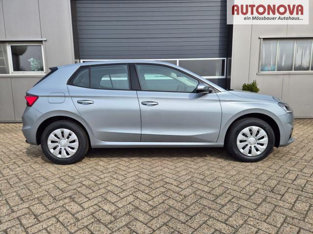 Skoda Fabia 1.0 TSI 95PS Selection 5-t&uuml;rig R&uuml;ckf.Kamera Parksensoren Sitzheizung Multifunktionslenkrad Klima Skoda-Radio Bluetooth Touchscreen Tempomat Nebelsch. Apple CarPlay + Android Auto 