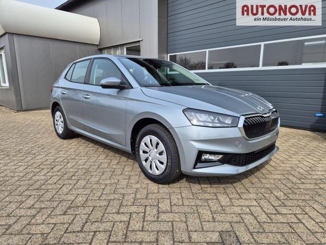 Skoda Fabia 1.0 TSI 95PS Selection 5-t&uuml;rig R&uuml;ckf.Kamera Parksensoren Sitzheizung Multifunktionslenkrad Klima Skoda-Radio Bluetooth Touchscreen Tempomat Nebelsch. Apple CarPlay + Android Auto 