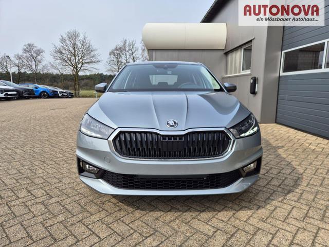 Skoda Fabia 1.0 TSI 95PS Selection 5-t&uuml;rig R&uuml;ckf.Kamera Parksensoren Sitzheizung Multifunktionslenkrad Klima Skoda-Radio Bluetooth Touchscreen Tempomat Nebelsch. Apple CarPlay + Android Auto 