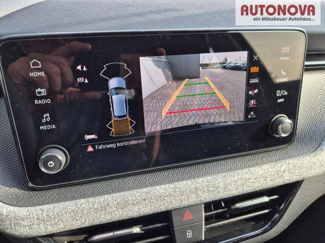 Skoda Kamiq 1.0 TSI 115PS DSG Selection R&uuml;ckf.Kamera PDC v+h Sitzheizung Klimaautomatik Skoda-Radio Apple CarPlay + Android Auto Tempomat Garantieverl&auml;ngerung 16"LM 
