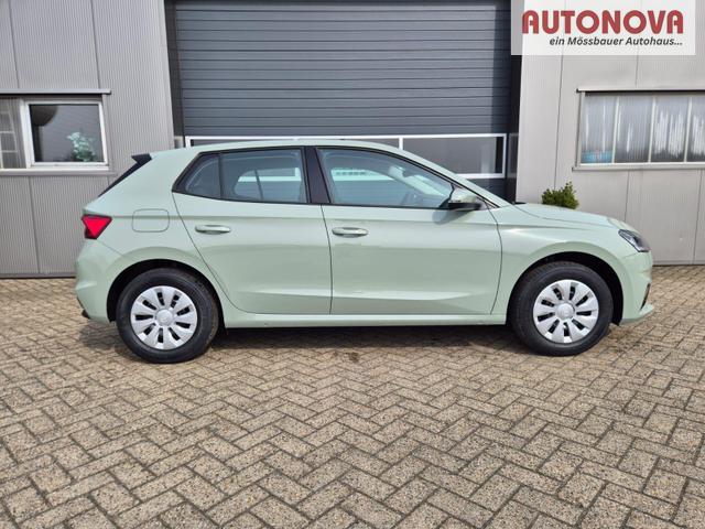 Skoda Fabia 1.0 TSI 95PS Selection 5-t&uuml;rig R&uuml;ckf.Kamera Parksensoren Sitzheizung Multifunktionslenkrad Klima Skoda-Radio Bluetooth Touchscreen Tempomat Nebelsch. Apple CarPlay + Android Auto 