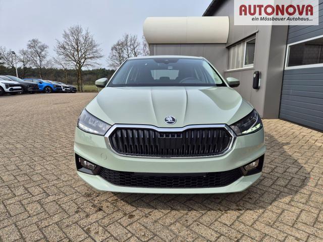 Skoda Fabia 1.0 TSI 95PS Selection 5-t&uuml;rig R&uuml;ckf.Kamera Parksensoren Sitzheizung Multifunktionslenkrad Klima Skoda-Radio Bluetooth Touchscreen Tempomat Nebelsch. Apple CarPlay + Android Auto 