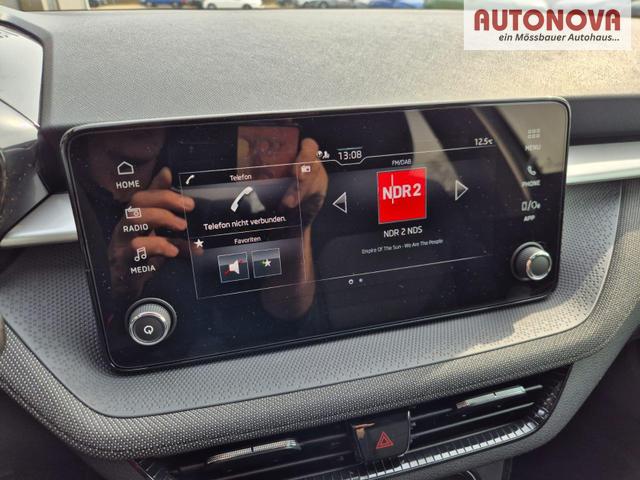 Skoda Fabia 1.0 TSI 95PS Selection 5-t&uuml;rig R&uuml;ckf.Kamera Parksensoren Sitzheizung Multifunktionslenkrad Klima Skoda-Radio Bluetooth Touchscreen Tempomat Nebelsch. Apple CarPlay + Android Auto 