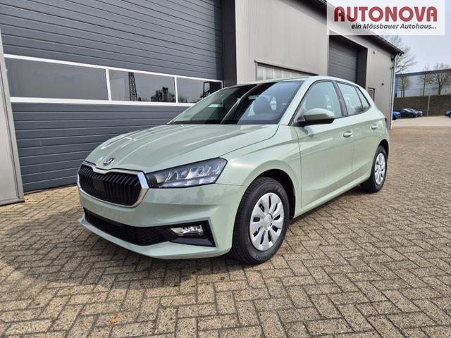 Skoda Fabia 1.0 TSI 95PS Selection 5-t&uuml;rig R&uuml;ckf.Kamera Parksensoren Sitzheizung Multifunktionslenkrad Klima Skoda-Radio Bluetooth Touchscreen Tempomat Nebelsch. Apple CarPlay + Android Auto 