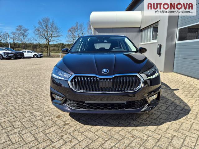 Skoda Fabia 1.0 TSI 95PS Selection 5-t&uuml;rig R&uuml;ckf.Kamera Parksensoren Sitzheizung Multifunktionslenkrad Klima Skoda-Radio Bluetooth Touchscreen Tempomat Nebelsch. Apple CarPlay + Android Auto 