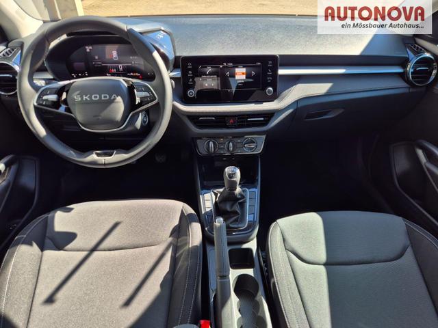 Skoda Fabia 1.0 TSI 95PS Selection 5-t&uuml;rig R&uuml;ckf.Kamera Parksensoren Sitzheizung Multifunktionslenkrad Klima Skoda-Radio Bluetooth Touchscreen Tempomat Nebelsch. Apple CarPlay + Android Auto 