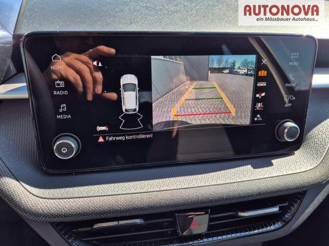 Skoda Fabia 1.0 TSI 95PS Selection 5-t&uuml;rig R&uuml;ckf.Kamera Parksensoren Sitzheizung Multifunktionslenkrad Klima Skoda-Radio Bluetooth Touchscreen Tempomat Nebelsch. Apple CarPlay + Android Auto 