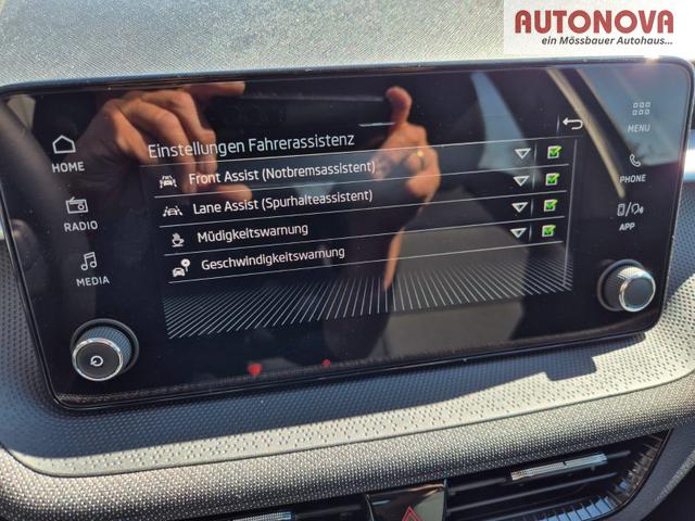 Skoda Fabia 1.0 TSI 95PS Selection 5-t&uuml;rig R&uuml;ckf.Kamera Parksensoren Sitzheizung Multifunktionslenkrad Klima Skoda-Radio Bluetooth Touchscreen Tempomat Nebelsch. Apple CarPlay + Android Auto 