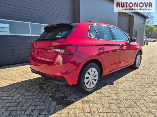 Skoda Fabia 1.0 TSI 95PS Selection 5-t&uuml;rig R&uuml;ckf.Kamera Parksensoren Sitzheizung Multifunktionslenkrad Klima Skoda-Radio Bluetooth Touchscreen Tempomat Nebelsch. Apple CarPlay + Android Auto 