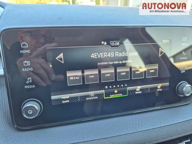 Skoda Fabia 1.0 TSI 95PS Selection 5-t&uuml;rig R&uuml;ckf.Kamera Parksensoren Sitzheizung Multifunktionslenkrad Klima Skoda-Radio Bluetooth Touchscreen Tempomat Nebelsch. Apple CarPlay + Android Auto 