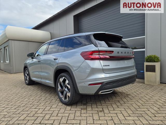 Skoda Kodiaq Sportline 1.5 TSI 204PS PHEV DSG schwenkb. AHK elektr. PanoDach HUD Alcantara PDC v+h 360&deg;Kamera CANTON Sound Klimaautomatik Sitzheizung Lenkradheizung Navi Apple CarPlay Android Auto 2xKeyless 19"LM vollelektr. Reichweite 116KM 