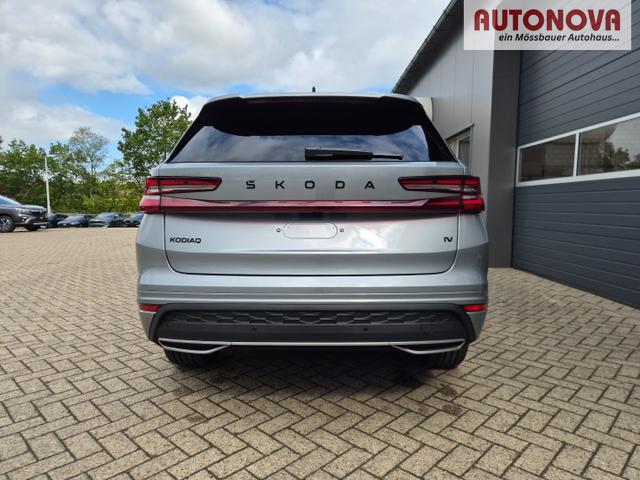 Skoda Kodiaq Sportline 1.5 TSI 204PS PHEV DSG schwenkb. AHK elektr. PanoDach HUD Alcantara PDC v+h 360&deg;Kamera CANTON Sound Klimaautomatik Sitzheizung Lenkradheizung Navi Apple CarPlay Android Auto 2xKeyless 19"LM vollelektr. Reichweite 116KM 