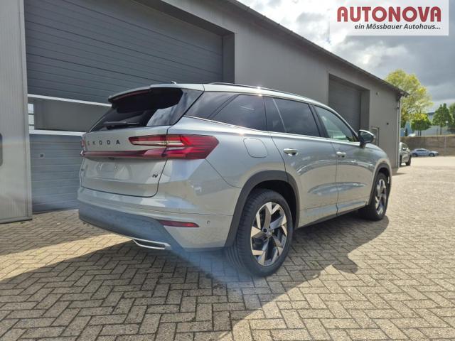 Skoda Kodiaq Sportline 1.5 TSI 204PS PHEV DSG schwenkb. AHK elektr. PanoDach HUD Alcantara PDC v+h 360&deg;Kamera CANTON Sound Klimaautomatik Sitzheizung Lenkradheizung Navi Apple CarPlay Android Auto 2xKeyless 19"LM vollelektr. Reichweite 116KM 