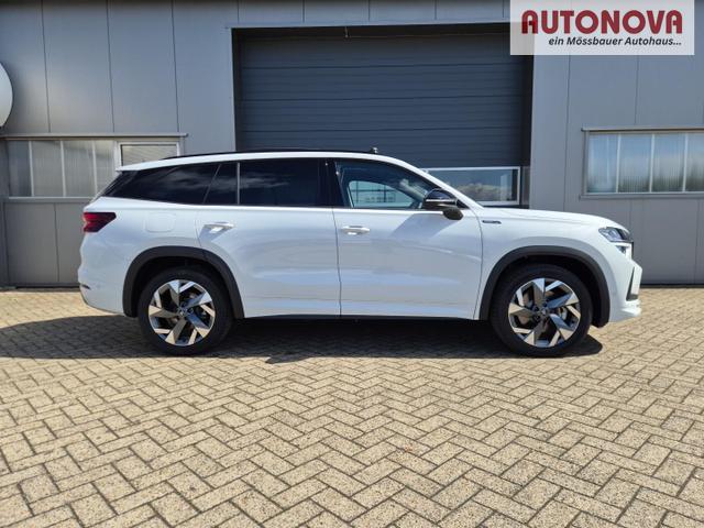 Skoda Kodiaq Sportline 1.5 TSI 204PS PHEV DSG schwenkb. AHK elektr. PanoDach HUD Alcantara PDC v+h 360&deg;Kamera CANTON Sound Klimaautomatik Sitzheizung Lenkradheizung Navi Apple CarPlay Android Auto 2xKeyless 19"LM vollelektr. Reichweite 116KM 