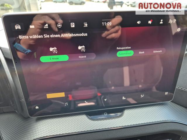 Skoda Kodiaq Sportline 1.5 TSI 204PS PHEV DSG schwenkb. AHK elektr. PanoDach HUD Alcantara PDC v+h 360&deg;Kamera CANTON Sound Klimaautomatik Sitzheizung Lenkradheizung Navi Apple CarPlay Android Auto 2xKeyless 19"LM vollelektr. Reichweite 116KM 