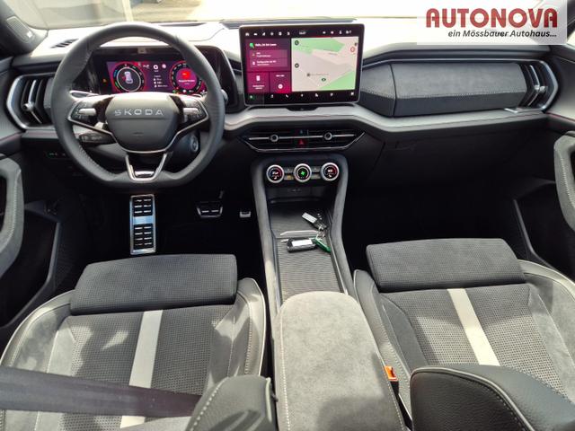 Skoda Kodiaq Sportline 1.5 TSI 204PS PHEV DSG schwenkb. AHK elektr. PanoDach HUD Alcantara PDC v+h 360&deg;Kamera CANTON Sound Klimaautomatik Sitzheizung Lenkradheizung Navi Apple CarPlay Android Auto 2xKeyless 19"LM vollelektr. Reichweite 116KM 