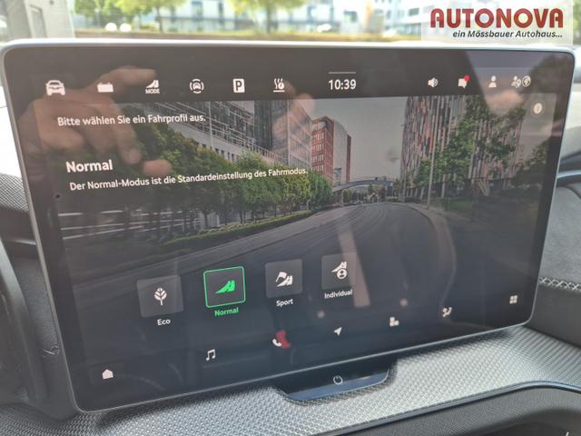 Skoda Kodiaq Sportline 1.5 TSI 204PS PHEV DSG schwenkb. AHK elektr. PanoDach HUD Alcantara PDC v+h 360&deg;Kamera CANTON Sound Klimaautomatik Sitzheizung Lenkradheizung Navi Apple CarPlay Android Auto 2xKeyless 19"LM vollelektr. Reichweite 116KM 