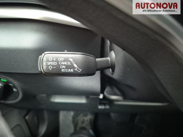 Skoda Karoq 1.5 TSI 150PS DSG Selection Klimaautomatik Sitzheizung Lenkradheizung ACC PDC v+h R&uuml;ckf.Kamera abg.Scheiben Apple CarPlay Android Auto 17"LM 
