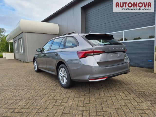 Skoda Octavia Combi 1.5 TSI 150PS m-HEV DSG Selection AHK Klimaautomatik ACC PDC v+h R&uuml;ckf.Kamera Sitzheizung TWA Apple CarPlay Android Auto 16"LM 