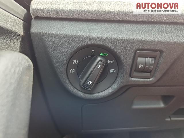 Skoda Kamiq 1.0 TSI 115PS DSG Selection R&uuml;ckf.Kamera PDC v+h Sitzheizung Klimaautomatik Skoda-Radio Apple CarPlay + Android Auto Tempomat Garantieverl&auml;ngerung 16"LM 