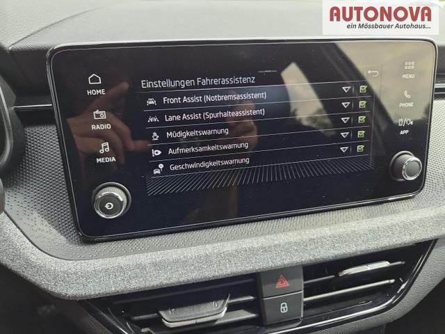 Skoda Kamiq 1.0 TSI 115PS DSG Selection R&uuml;ckf.Kamera PDC v+h Sitzheizung Klimaautomatik Skoda-Radio Apple CarPlay + Android Auto Tempomat Garantieverl&auml;ngerung 16"LM 