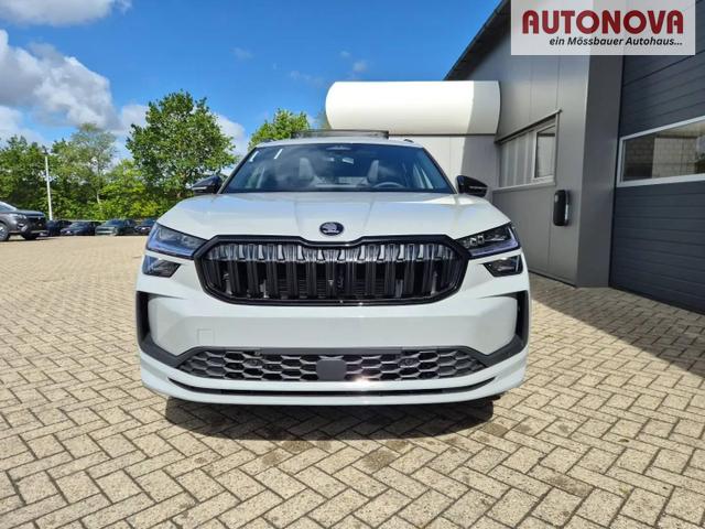Skoda Kodiaq Sportline 1.5 TSI 204PS PHEV DSG schwenkb. AHK elektr. PanoDach HUD Alcantara PDC v+h 360&deg;Kamera CANTON Sound Klimaautomatik Sitzheizung Lenkradheizung Navi Apple CarPlay Android Auto 2xKeyless 19"LM vollelektr. Reichweite 116KM 