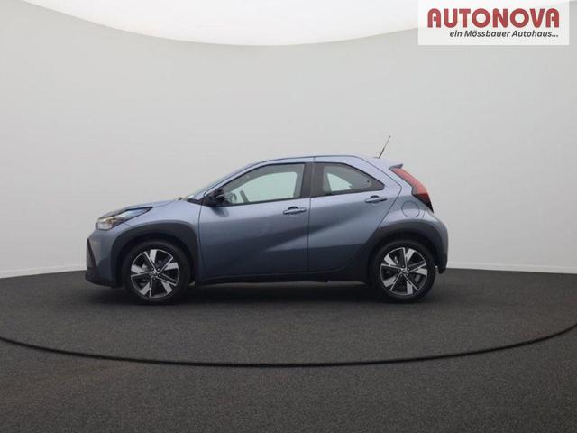 Toyota Aygo X Pure 1.5 Hybrid 116PS Automatik Sitzheizung Klimaautomatik R&uuml;ckf.Kamera AbstandsTempomat Nebelscheinw. Multifunktionslenkrad Bluetooth Touchscreen Apple CarPlay + Android Auto 2xKeyless 