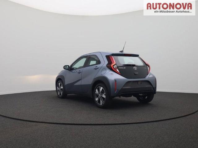 Toyota Aygo X Pure 1.5 Hybrid 116PS Automatik Sitzheizung Klimaautomatik R&uuml;ckf.Kamera AbstandsTempomat Nebelscheinw. Multifunktionslenkrad Bluetooth Touchscreen Apple CarPlay + Android Auto 2xKeyless 