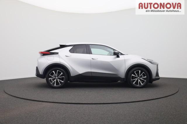 Toyota C-HR 2.0-l-VVT-i 223PS PHEV Automatik Teamplayer Voll-LED elektr. Heckklappe Sitzheizung Lenkradheizung Klimaautomatik Navi Bluetooth wireless Apple CarPlay + Android Auto ACC PDC v+h R&uuml;ckf.Kamera 18"LM vollelektr. Reichweite 66KM 