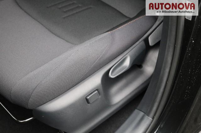 Toyota C-HR 2.0-l-VVT-i 223PS PHEV Automatik Teamplayer Voll-LED elektr. Heckklappe Sitzheizung Lenkradheizung Klimaautomatik Navi Bluetooth wireless Apple CarPlay + Android Auto ACC PDC v+h R&uuml;ckf.Kamera 18"LM vollelektr. Reichweite 66KM 