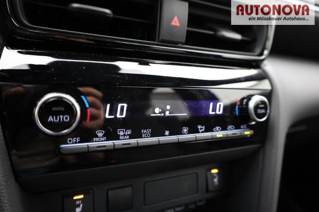 Toyota Yaris Cross 1.5-l 130PS HEV Automatik Style Matrix-LED 4xKamera elektr. Heckklappe Sitzheizung Lenkradheizung Klimaautomatik Navi Bluetooth wireless Apple CarPlay + Android Auto ACC PDC v+h 18"LM 