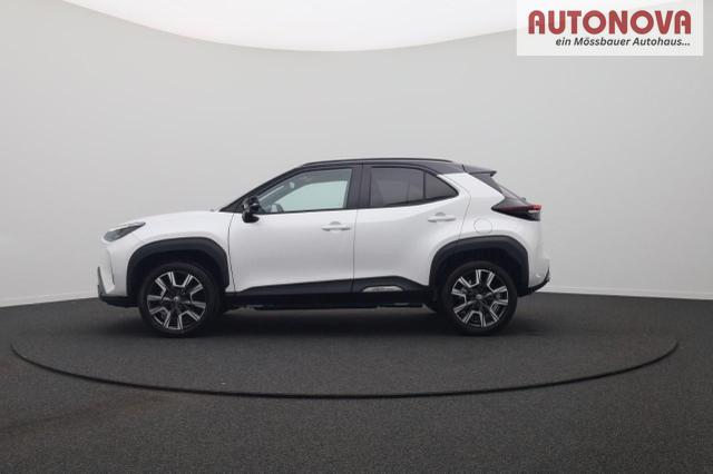 Toyota Yaris Cross 1.5-l 130PS HEV Automatik Style Matrix-LED 4xKamera elektr. Heckklappe Sitzheizung Lenkradheizung Klimaautomatik Navi Bluetooth wireless Apple CarPlay + Android Auto ACC PDC v+h 18"LM 