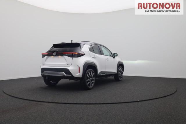 Toyota Yaris Cross 1.5-l 130PS HEV Automatik Style Matrix-LED 4xKamera elektr. Heckklappe Sitzheizung Lenkradheizung Klimaautomatik Navi Bluetooth wireless Apple CarPlay + Android Auto ACC PDC v+h 18"LM 