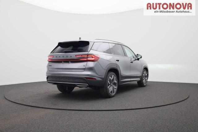 Skoda Kodiaq Sportline 1.5 TSI 204PS PHEV DSG Sitzheizung v+h Frontscheibe beheizb. 20"LM schwenkb. AHK elektr. PanoDach Alcantara PDC R&uuml;ckf.Kamera Klimaautomatik Lenkradheizung Navi Apple CarPlay Android Auto 2xKeyless vollelektr. Reichweite 116KM 