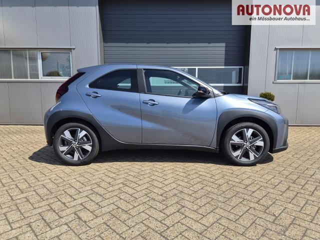 Toyota Aygo X Pure 1.5 Hybrid 116PS Automatik Sitzheizung Klimaautomatik R&uuml;ckf.Kamera AbstandsTempomat Nebelscheinw. Multifunktionslenkrad Bluetooth Touchscreen Apple CarPlay + Android Auto 2xKeyless 