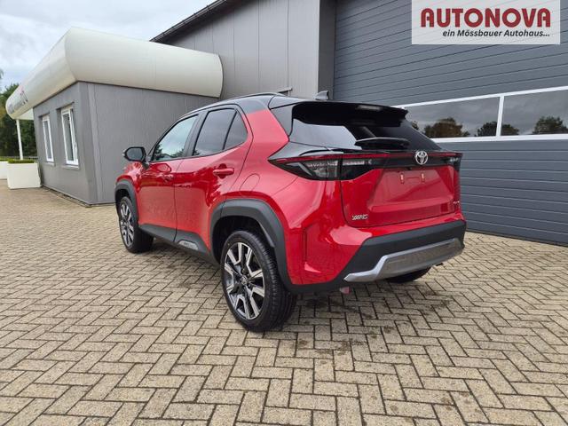 Toyota Yaris Cross 1.5-l 130PS HEV Automatik Style Matrix-LED 4xKamera elektr. Heckklappe Sitzheizung Lenkradheizung Klimaautomatik Navi Bluetooth wireless Apple CarPlay + Android Auto ACC PDC v+h 18"LM 