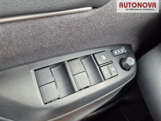 Toyota Yaris Cross 1.5-l 130PS HEV Automatik Style Matrix-LED 4xKamera elektr. Heckklappe Sitzheizung Lenkradheizung Klimaautomatik Navi Bluetooth wireless Apple CarPlay + Android Auto ACC PDC v+h 18"LM 