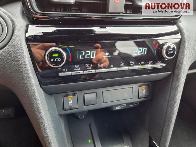 Toyota Yaris Cross 1.5-l 130PS HEV Automatik Style Matrix-LED 4xKamera elektr. Heckklappe Sitzheizung Lenkradheizung Klimaautomatik Navi Bluetooth wireless Apple CarPlay + Android Auto ACC PDC v+h 18"LM 