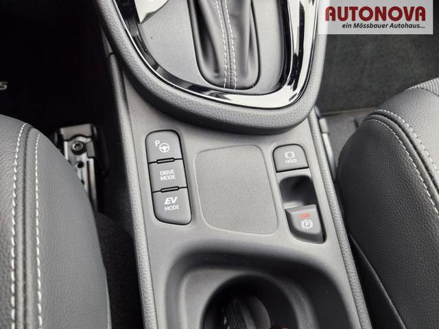 Toyota Yaris Cross 1.5-l 130PS HEV Automatik Style Matrix-LED 4xKamera elektr. Heckklappe Sitzheizung Lenkradheizung Klimaautomatik Navi Bluetooth wireless Apple CarPlay + Android Auto ACC PDC v+h 18"LM 
