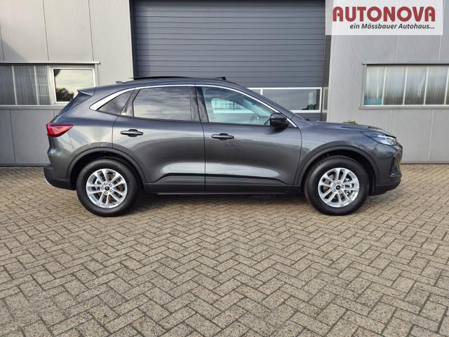 Ford Kuga Titanium 243PS PHEV Automatik schwenkb. AHK elektr. PanoDach Sitzheizung v+h Lenkradheizung Frontscheibe beheizb. Klimaautomatik Navi SYNC4 Apple CarPlay Android Auto Touchscreen PDC 4xKamera 2xKeyless 17"LM vollelektr. Reichweite 66KM 