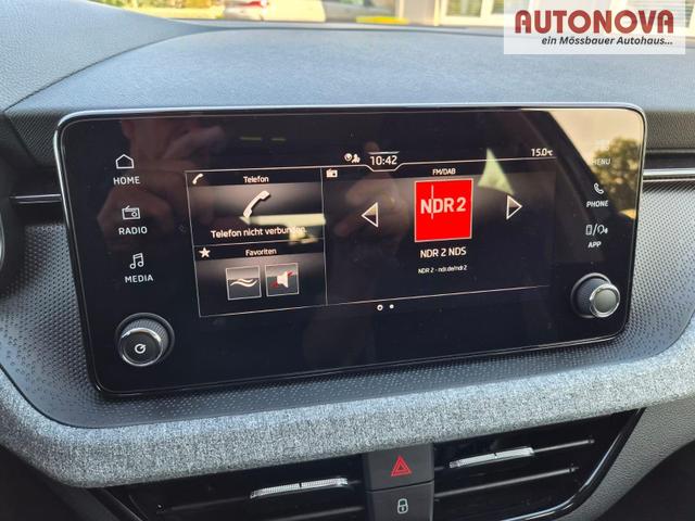 Skoda Kamiq 1.5 TSI 150PS DSG Selection AHK Klimaautomatik Sitzheizung R&uuml;ckf.Kamera PDC Apple CarPlay + Android Auto Tempomat Garantieverl&auml;ngerung 16"LM 