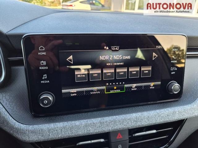 Skoda Kamiq 1.5 TSI 150PS DSG Selection AHK Klimaautomatik Sitzheizung R&uuml;ckf.Kamera PDC Apple CarPlay + Android Auto Tempomat Garantieverl&auml;ngerung 16"LM 